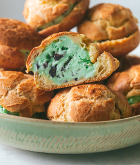 Dreyer's mint chocolate chip cream puffs