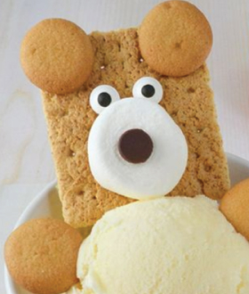Edy's ice cream with graham cracker as teddy bear