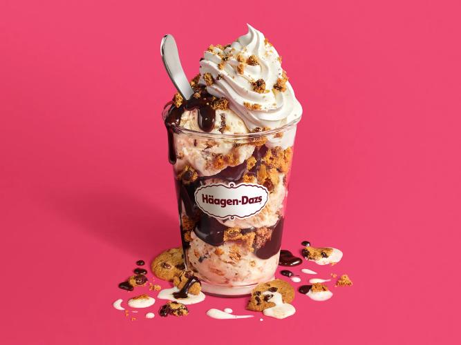 Salted Brown Butter Cookie Dazzler Layers of Salted Brown Butter Cookie Ice Cream, hot fudge, and chocolate chip cookie pieces topped with whipped cream and more crispy chocolate chip cookie pieces.