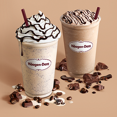 Coffee milkshakes with coffee beans and chocolate chunks