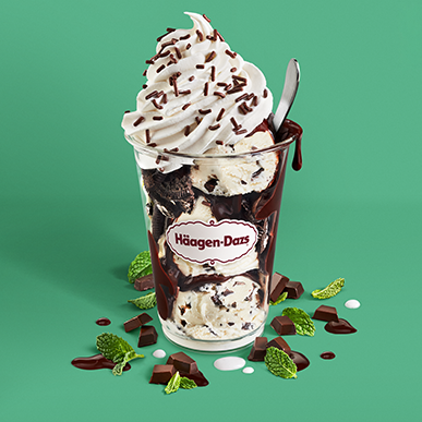 Mint Chocolate Chip Dazzler with cookies, chocolate sauce, and whipped cream