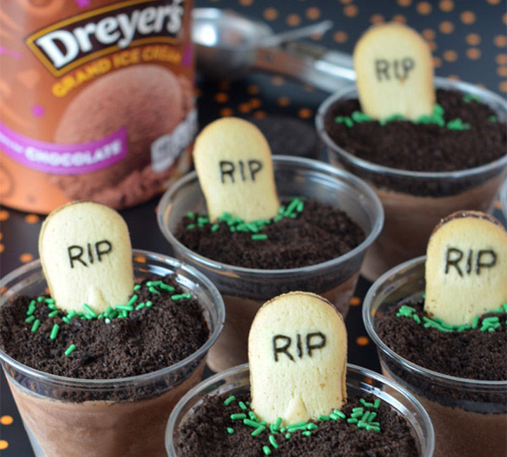 Dreyer's Halloween themed graveyard cups