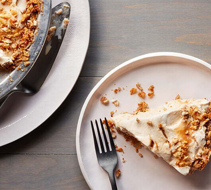 Haagen Dazs dulce de leche ice crema pie with pretzel crust